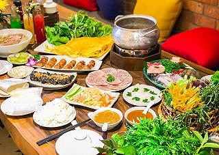 ĐẾN VỚI NHÀ HÀNG HOÀNG TÂM MANG ĐẬM DẤU ẤN ẨM THỰC MIỀN TÂY - ảnh 1 den voi nha hang hoang tam mang dam dau an am thuc mien tay - anh 1