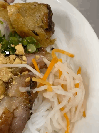 Bún thịt nướng Chị Tuyền - ảnh 1 bun thit nuong chi tuyen - anh 1