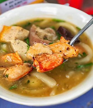 Mưa lâm râm húp tô bánh canh cua Mạ Tôi ngon má ơi 😭 - ảnh 2 mua lam ram hup to banh canh cua ma toi ngon ma oi 😭 - anh 2
