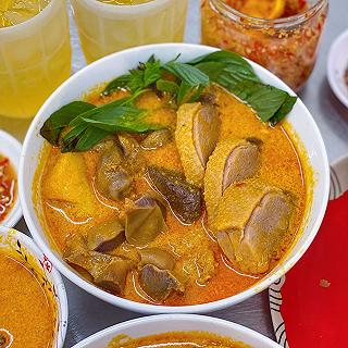 Ổn áp QUÁN CÀ RI GÀ TA VỊT gần 20 năm lừng danh một khu - ảnh 3 on ap quan ca ri ga ta vit gan 20 nam lung danh mot khu - anh 3