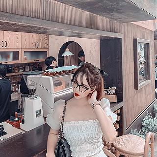 𝐓𝐡𝐞̂𝐦 𝟏 𝐭𝐢𝐞̣̂𝐦 𝐜𝐚𝐟𝐞 𝐭𝐫𝐨𝐧𝐠 𝐜𝐨𝐧 𝐧𝐠𝐨̃ 𝐧𝐠𝐨̉ 𝐱𝐢𝐧𝐡 𝐨̛̉ Đ𝐚̣̆𝐧𝐠 𝐕𝐚̆𝐧 𝐍𝐠𝐮̛̃ - ảnh 1 𝐓𝐡𝐞̂𝐦 𝟏 𝐭𝐢𝐞ô𝐦 𝐜𝐚𝐟𝐞 𝐭𝐫𝐨𝐧𝐠 𝐜𝐨𝐧 𝐧𝐠𝐨̃ 𝐧𝐠𝐨̉ 𝐱𝐢𝐧𝐡 𝐨̛̉ d𝐚ŏ𝐧𝐠 𝐕𝐚̆𝐧 𝐍𝐠𝐮̛̃ - anh 1