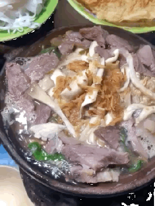 Ăn đã đời Lẩu Bò Nồi Đất giá rẻ ngất ngây - khách nườm nượp hơn 40 năm ở Sài Gòn - ảnh 1 an da doi lau bo noi dat gia re ngat ngay - khach nuom nuop hon 40 nam o sai gon - anh 1