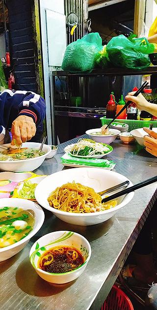 Hủ Tiếu Nam Vang Đông Nghịt Khách Quận 3 - ảnh 6 hu tieu nam vang dong nghit khach quan 3 - anh 6