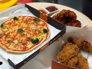 Vietnamse Fast Food nhưng lại bán Gà và Pizza? - ảnh 3 vietnamse fast food nhung lai ban ga va pizza? - anh 3
