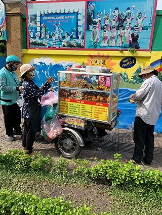 Xôi gà “chờ” toạ lạc Hai Bà Trưng - ảnh 2 xoi ga “cho” toa lac hai ba trung - anh 2