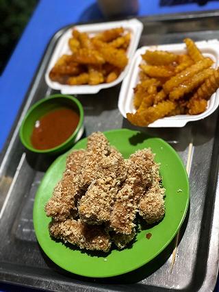 Khoai chiên tuổi thơ Chu 2 - ở một con phố khác - ảnh 2 khoai chien tuoi tho chu 2 - o mot con pho khac - anh 2