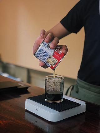 Gặp Ngoại uống CAFE theo concept mộc mạc thấy cưng - ảnh 4 gap ngoai uong cafe theo concept moc mac thay cung - anh 4