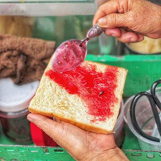 Đến giờ vẫn còn thèm “Bánh mì bơ đường” huyền thoại của biết bao thế hệ - ảnh 5 den gio van con them “banh mi bo duong” huyen thoai cua biet bao the he - anh 5
