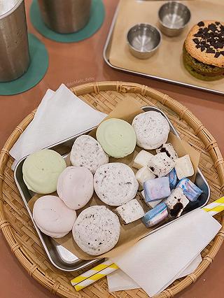 “Sorry, I’m busy eating Bơ right now!” - ảnh 3 “sorry, i’m busy eating bo right now!” - anh 3
