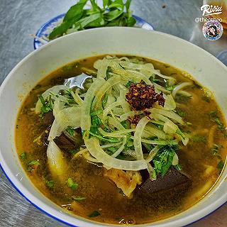 Bún bò Hồng Ngọc - núp hẻm CMT8 - ảnh 3 bun bo hong ngoc - nup hem cmt8 - anh 3