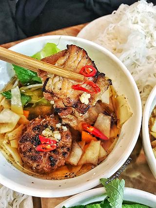 Bún Chả Que Tre - Cấm Chỉ bun cha que tre - cam chi