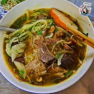 Bún bò Hồng Ngọc - núp hẻm CMT8 - ảnh 2 bun bo hong ngoc - nup hem cmt8 - anh 2
