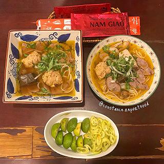 Bún Bò Nam Giao khu phố tây - ảnh 1 bun bo nam giao khu pho tay - anh 1