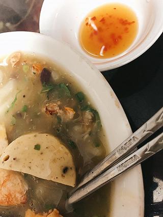 Bánh canh Mạ tôi chuẩn vị miền Trung - ảnh 4 banh canh ma toi chuan vi mien trung - anh 4