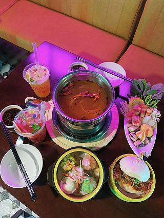 GHÉ HƯƠNG CẢNG QUÁN THƯỞNG THỨC LẨU CÔ ĐƠN - ảnh 3 ghe huong cang quan thuong thuc lau co don - anh 3