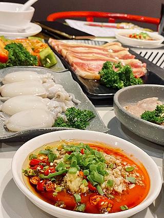 Tiệc tùng cuối ngày với Buffet lẩu nướng - ảnh 4 tiec tung cuoi ngay voi buffet lau nuong - anh 4
