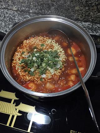 Mọi người đã ăn tối chưa nhỉ ? - ảnh 6 moi nguoi da an toi chua nhi ? - anh 6