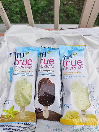 kem TH true milk khuyến mãi mua 2 tặng 1 - ảnh 2 kem th true milk khuyen mai mua 2 tang 1 - anh 2