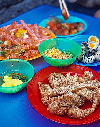Thiên đường bánh tráng là đây, trứng cút lòng đào 🤤 - ảnh 3 thien duong banh trang la day, trung cut long dao 🤤 - anh 3