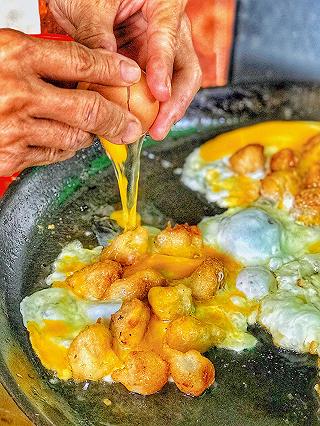 No phê pha HÁ CẢO CHIÊN TRỨNG - PATE làm xiêu lòng giới trẻ Sài thành - ảnh 5 no phe pha há cảo chien trúng - pate làm xieu lòng giói trẻ sài thanh - anh 5