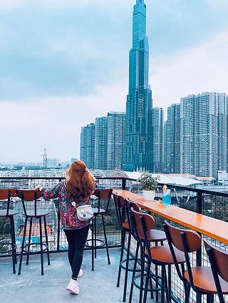 Hổng muốn chill cũng phải chill vì view ngắm trọn Landmark 81 quá xức xắcccc 🤟🤟 - ảnh 5 hong muon chill cung phai chill vi view ngam tron landmark 81 qua xuc xacccc 🤟🤟 - anh 5