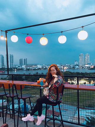 Hổng muốn chill cũng phải chill vì view ngắm trọn Landmark 81 quá xức xắcccc 🤟🤟 - ảnh 3 hong muon chill cung phai chill vi view ngam tron landmark 81 qua xuc xacccc 🤟🤟 - anh 3