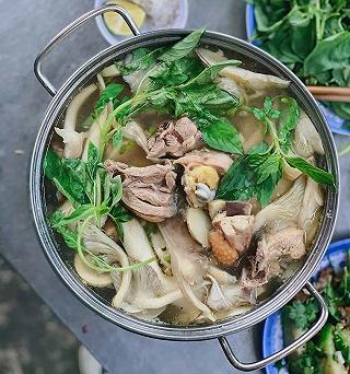 LẨU GÀ LÁ É ĐÀ LẠT SIÊU NGON TẠI TP.HCM - ảnh 1 lau ga la e da lat sieu ngon tai tp.hcm - anh 1