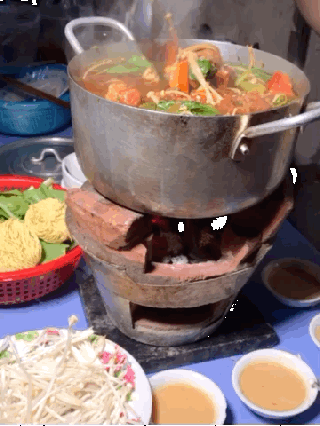 Chắc chắn phải thử LẨU BÒ KHO CAMPUCHIA “độc nhất” Sài Gòn - ăn phê tới nóc - ảnh 1 chac chan phai thu lau bo kho campuchia “doc nhat” sai gon - an phe toi noc - anh 1