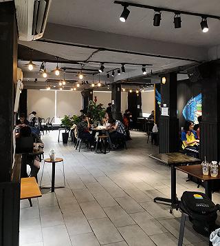 Quán Cafe 24h Dành Cho Sinh Viên Chạy Deadline nè - ảnh 6 quan cafe 24h danh cho sinh vien chay deadline ne - anh 6