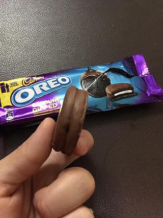 Khi bạn phân vân giữa Chocopie vs Oreo - ảnh 1 khi ban phan van giua chocopie vs oreo - anh 1