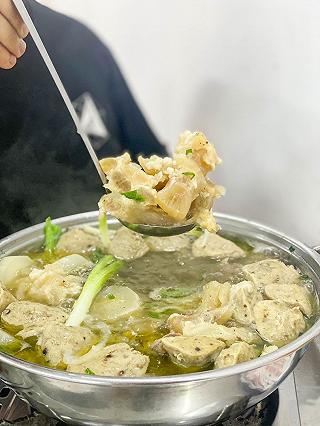 Càn quét quán phở bò vài chục năm tuổi ngon nức tiếng Sài Gòn - ảnh 4 can quet quan pho bo vai chuc nam tuoi ngon nuc tieng sai gon - anh 4