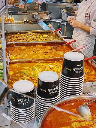 Đi E-mart ăn món Hàn giá siêu HSSV mà chuẩn vị - ảnh 1 di e-mart an mon han gia sieu hssv ma chuan vi - anh 1