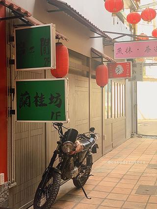 Nghe đâu giang hồ đồn rằng có một Hongkong bên trong Phú Nhuận - ảnh 3 nghe dau giang ho don rang co mot hongkong ben trong phu nhuan - anh 3