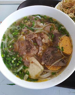 bún bò Huế o Xíu - ảnh 1 bun bo hue o xiu - anh 1