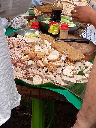 Bánh mì Cụ Lý - ảnh 1 banh mi cu ly - anh 1