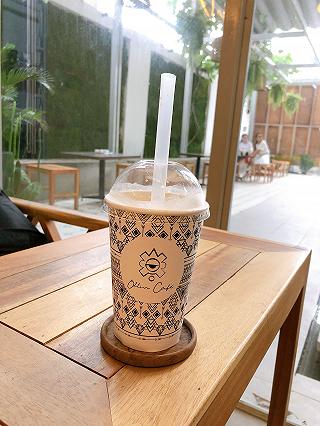 Quán cafe tông trắng siêu rộng ở Quận 7 - ảnh 1 quan cafe tong trang sieu rong o quan 7 - anh 1