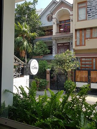 Quán cafe tông trắng siêu xinh ở Phú Nhuận - ảnh 4 quan cafe tong trang sieu xinh o phu nhuan - anh 4