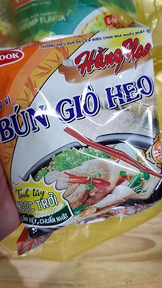 MÌNH ĐÃ TÌM RA GÓI BÚN ĂN LIỀN CHÂN ÁI RỒI ĐÂY!!! - ảnh 1 minh da tim ra goi bun an lien chan ai roi day!!! - anh 1