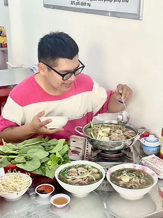 Càn quét quán phở bò vài chục năm tuổi ngon nức tiếng Sài Gòn - ảnh 1 can quet quan pho bo vai chuc nam tuoi ngon nuc tieng sai gon - anh 1