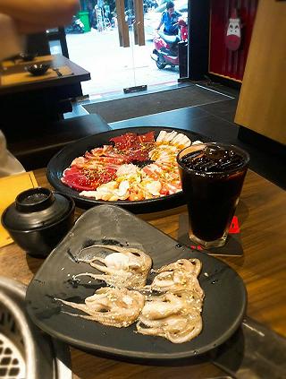 ĂN BBQ HƠI THẤT VỌNG LUÔN NÈ MỌI NGƯỜI ƠI :(( - ảnh 3 an bbq hoi that vong luon ne moi nguoi oi :(( - anh 3