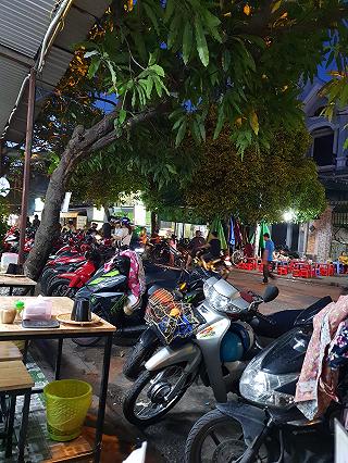 Tiệm bún đậu siêu đông ở Gò Vấp - ảnh 2 tiem bun dau sieu dong o go vap - anh 2