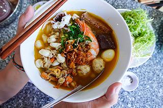 No Nê với tô Bánh Canh Sò siêu lạ giữa phố biển Vũng Tàu. - ảnh 1 no nê với tô bánh canh sò siêu lao giữa phố biển vũng tàu. - anh 1