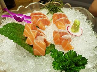 Quán Sushi đồ ăn ngon đậm chất Nhật Bản - ảnh 3 quan sushi do an ngon dam chat nhat ban - anh 3