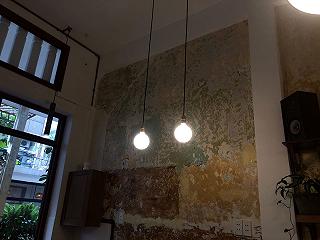 Góc cafe nhỏ xinh giữa trung tâm Xì Gòn - ảnh 3 goc cafe nho xinh giua trung tam xi gon - anh 3