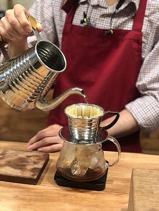Góc cafe nhỏ xinh giữa trung tâm Xì Gòn - ảnh 6 goc cafe nho xinh giua trung tam xi gon - anh 6