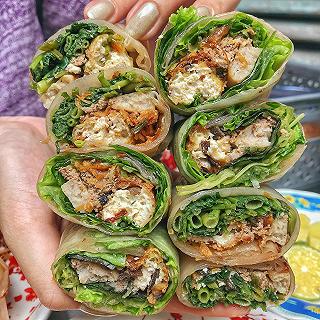 Nhìn có vẻ là "gỏi cuốn" nhưng thật ra là "canh bún" - ngon độc đáo, ăn là ghiền - ảnh 1 nhin co ve la "goi cuon" nhung that ra la "canh bun" - ngon doc dao, an la ghien - anh 1