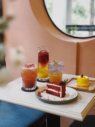 Tiệm Cafe dễ thương có chàng gấu 🐻cô đơn mình ta í á í ơi. - ảnh 1 tieôm cafe dễ thương có chàng gấu 🐻cô dơn mình ta í á í ơi. - anh 1