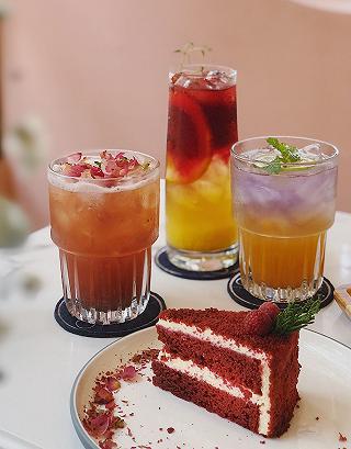 Tiệm Cafe dễ thương có chàng gấu 🐻cô đơn mình ta í á í ơi. - ảnh 4 tieôm cafe dễ thương có chàng gấu 🐻cô dơn mình ta í á í ơi. - anh 4