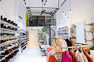 CHOÁNG NGỢP VỚI CỬA HÀNG GIÀY CÓ MẪU MÃ ĐA DẠNG NHẤT SÀI GÒN👢👢 - ảnh 5 choang ngop voi cua hang giay co mau ma da dang nhat sai gon👢👢 - anh 5