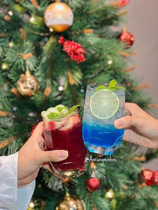 CHIẾC CAFÉ XỊN XÒ HOẠT ĐỘNG 24/24 TỤ TẬP MÙA NOEL - ảnh 1 chiếc café xion xò hoaot doông 24/24 tuo taôp mùa noel - anh 1